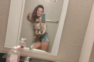 wet and ready - 46 - Image 4